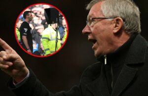 O maior problema de Sir Alex Ferguson em relação ao VAR exposto, Mark Clattenburg reage Sir Alex Ferguson verifica seu relógio na linha de toque