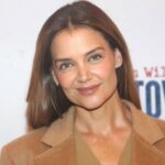 Katie Holmes é vista no set de