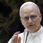 O papa Leo Xiv nos disse que ele está orando por Charlie Kirk, sua família após assassinato