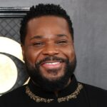 O parceiro do detector de Malcolm-Jamal aborda sua fatalidade na homenagem psicológica, observando o aniversário de casamento de celebração do casamento