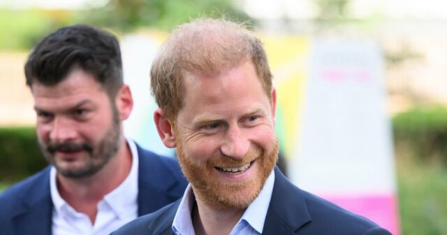 Os altos e baixos do príncipe Harry com a família real ao longo dos anos, da saída real a Meghan Markle Tell-All e mais