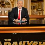 O que Jon Stewart, Stephen Colbert, Jimmy Fallon e Seth Meyers afirmaram sobre a suspensão de Jimmy Kimmel