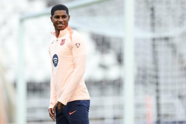 Marcus Rashford jogando contra Valência