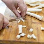 Rodas de rábano pode ser um ótimo complemento para hambúrgueres e Bloody Marys. Mas também vem com alguns benefícios de saúde surpreendentes (Getty Images/Istock)