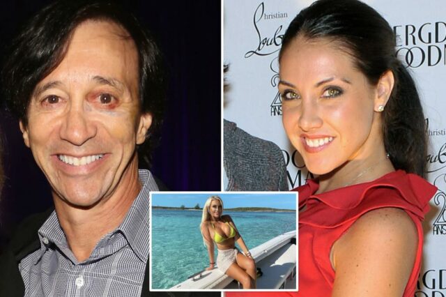 O trabalhador do restaurante de Nova York lembra de ter visto o demônio sexual acusado Howard Rubin com o bando de gotas de Buxom Blondes

