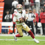Oficial da NFL leva o objetivo em San Francisco 49ers QB Brock Purdy