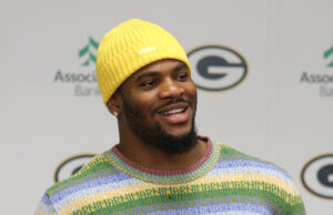 Os Packers descrevem o Micah Parsons enormes, alertando a técnica inicial Os Packers descrevem o Micah Parsons enormes, alertando a técnica inicial