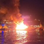 Os barcos turísticos pegaram fogo em Labuan Bajo, dois membros da tripulação experimentaram queimaduras