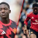 KOBBIE MAINOO APELAMENTOS, vestindo camisa em casa do Manchester United