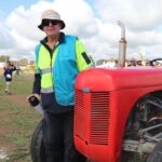 Os membros da Tracmach trouxeram seu equipamento antigo, mas dourado para os dias de campo de Dowerin