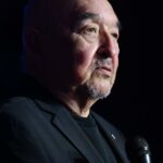 Os países iniciais inovadores Graham Greene, indicados ao Oscar, para 'DanCings With Wolves', falecem aos 73