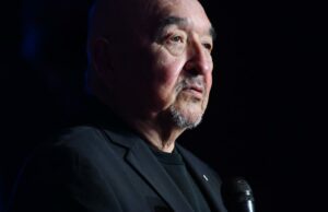 Os países iniciais inovadores Graham Greene, indicados ao Oscar, para ‘DanCings With Wolves’, falecem aos 73 Os países iniciais inovadores Graham Greene, indicados ao Oscar, para 'DanCings With Wolves', falecem aos 73