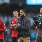 Luke Shaw tenta perseguir Tijani Reijnders