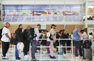 Os visitantes do local dos Estados Unidos mergulham no meio das questões relativas aos planos de Donald Trump Os visitantes do local dos Estados Unidos mergulham no meio das questões relativas aos planos de Donald Trump