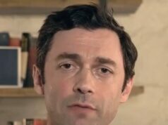 Ossoff: ‘Podemos perder nossa república’ se não repreendermos Trump nas eleições intermediárias Ossoff exige RFK Jr. renunciar por causa da 'má administração bruta' do HHS