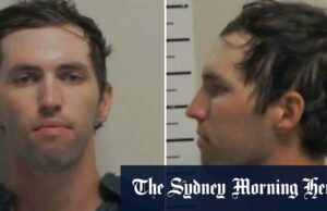 Pet do professor para o homem procurado: quem é Tyler Robinson, o suspeito do assassinato de Charlie Kirk? As autoridades policiais examinam uma esquiva de prata do lado de fora da casa da família Robinson em Washington, Utah, na sexta -feira.