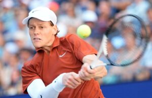 Picks Open dos EUA: Jannik Sinner vs. Alexander Bubblik Odds, Melhores apostas, Previsão Alexander Bublik, do Cazaquistão, sorri durante uma partida de tênis aberta dos EUA.