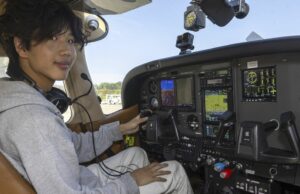 Piloto adolescente e influenciador libertado da base antártica Piloto adolescente e influenciador libertado da base antártica