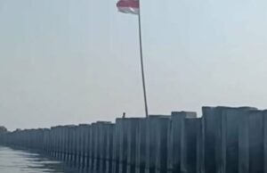 Polêmica de aterro de concreto, o governador Jacarta pediu à KCN que dê acesso aos pescadores Polêmica de aterro de concreto, o governador Jacarta pediu à KCN que dê acesso aos pescadores