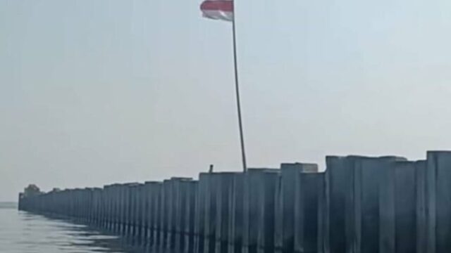 Polêmica de aterro de concreto, o governador Jacarta pediu à KCN que dê acesso aos pescadores 

