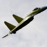 A incursão de jato russo ocorre semanas depois que os drones do país caíram na Polônia.
