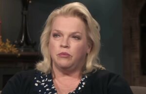 Por que Janelle Brown acha que legalizar a poligamia certamente ‘o tornaria desaparecer’ Tudo o que as Sister Wives Stars disseram sobre o Coyote Pass