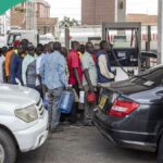 Por que os nigerianos pagarão N45 extra por cada litro de gasolina