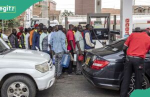 Por que os nigerianos pagarão N45 extra por cada litro de gasolina Por que os nigerianos pagarão N45 extra por cada litro de gasolina
