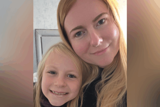 Preste atenção ao telefone do 911, Little Woman fez que salvou a vida de sua mãe 

