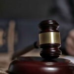 Profecias falsas Profeta de terras na prisão, enquanto o tribunal de Eboni ordens em remanescente