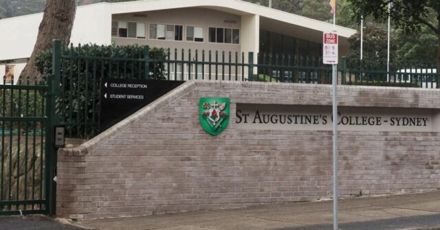 Santo Augustine's College em Brookvale, no norte de Sydney. 