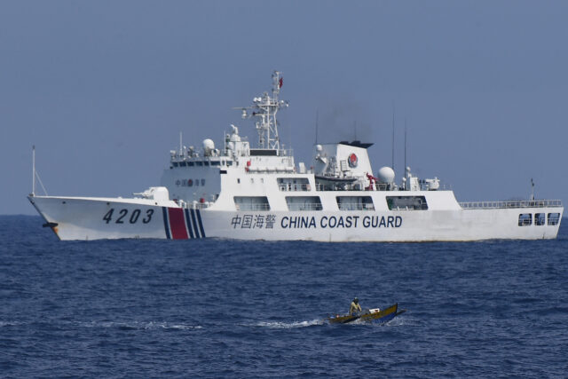 Programa de fotos China estrutura Novo navio de guarda litoral rápido 

