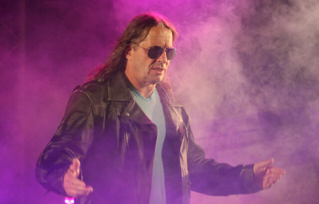 Pronto de contorção Bret Hart bate de três vias H 

