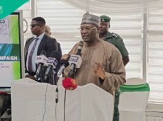 Reações mistas como o ex-aide de Buhari aumenta as controvérsias norte-sul sobre a posição de presidência do INEC Reações mistas como o ex-aide de Buhari aumenta as controvérsias norte-sul sobre a posição de presidência do INEC