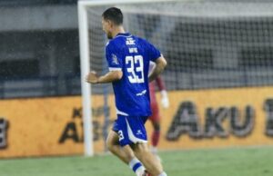 Reconhecimento de Thom Haye depois de lançar no Persib Bandung, o jogador da equipe nacional disse pela primeira vez … Reconhecimento de Thom Haye depois de lançar no Persib Bandung, o jogador da equipe nacional disse pela primeira vez ...