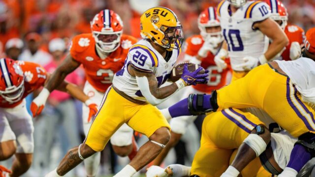 Recursos: LSU RB Durham Incerto vs. Ole Miss 

