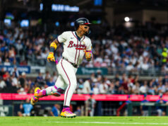 Red Sox 2-para-1 Profissão de sucesso Conceito vê Ronald Acuña Jr. Land em Boston Red Sox 2-para-1 Profissão de sucesso Conceito vê Ronald Acuña Jr. Land em Boston
