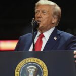 'Resposta ao autismo': Trump sai fora do livro para uma grande revelação no memorial