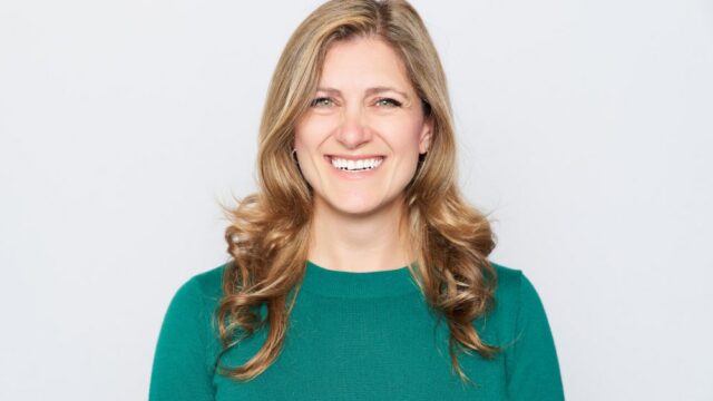 Roku trabalha com o Detector Bros. Exploration e Hulu Alum Lisa Holme como chefe de conteúdo da Web 

