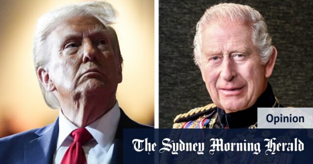 Ridículo: Um prato de lembrança de Donald Trump e Jeffrey Epstein em uma loja de Londres antes da visita do presidente dos EUA ao Reino Unido.