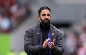 Ruben Amorim informou que o masculino UTD tem um problema realmente “aparente” que ele ainda não reparou Altay Bayindir, fotografado, concedendo gol para o Manchester United.