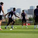 Chido Obi, do Manchester United, em ação durante uma sessão de treinamento da primeira equipe como parte de sua turnê de pré-temporada pelos EUA no Endeavor Health Performance Center em 2 de agosto de 2025