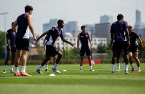 Ruben Amorim informou que o masculino também não ‘desperdiçou o topo do iceberg’ com Wonderkid, ele será único Chido Obi, do Manchester United, em ação durante uma sessão de treinamento da primeira equipe como parte de sua turnê de pré-temporada pelos EUA no Endeavor Health Performance Center em 2 de agosto de 2025