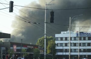 Rússia atinge Kyiv com drones e mísseis, matando pelo menos dois Rússia atinge Kyiv com drones e mísseis, matando pelo menos dois