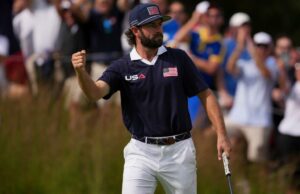 Ryder Cup Rookie Cameron Young A Brincando Natural no Familiar Bethpage Black Cameron Young da equipe dos EUA comemora depois de uma tacada no sétimo buraco durante a Ryder Cup em Bethpage Black no sábado, 27 de setembro de 2025, em Farmingdale, NY
