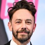 'SNL' e Lonely Island Celebrity Jorma Taccone quebra os quadris depois de cair de escada de 6 metros