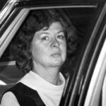 Sara Jane Moore, que tentou assassinar o presidente Gerald Ford em 1975, morre aos 95