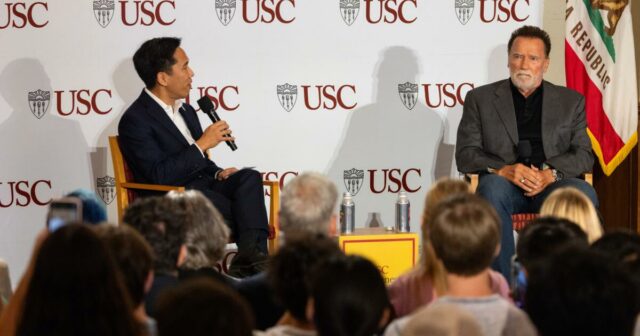 Schwarzenegger diminui a polarização, a iniciativa Gerrymandering da Newsom 

