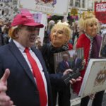 Os manifestantes se reúnem em Windsor
