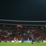 Sérvia multada em relação ao comportamento de seguidores em toda a Inglaterra Clash